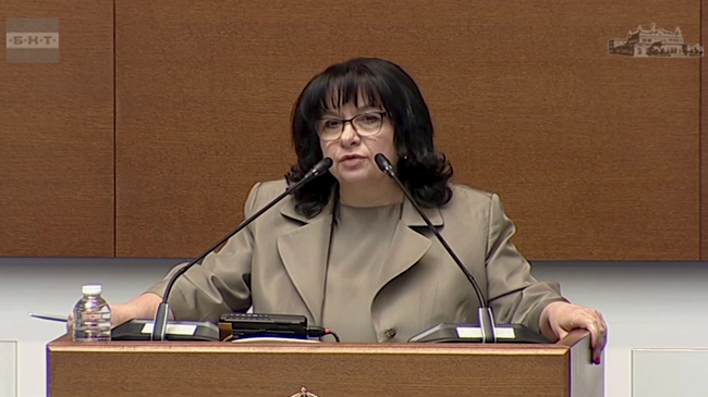 Този вот на недоверие не е свързан с изпълнението на бюджета, а с успешното присъединяване към еврозоната, каза Теменужка Петкова