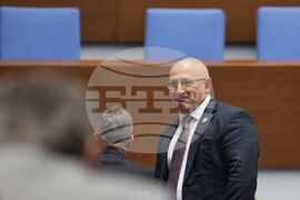 Парламент - заседание