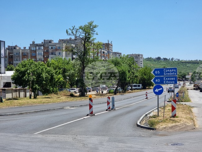 Една от входно-изходните артерии на Ямбол – ул. "Преслав", вече е отворена частично за движение след ремонт
