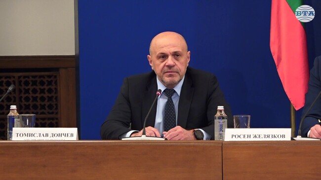 Върнати в училище са близо 116 хиляди деца, съобщи вицепремиерът Томислав Дончев