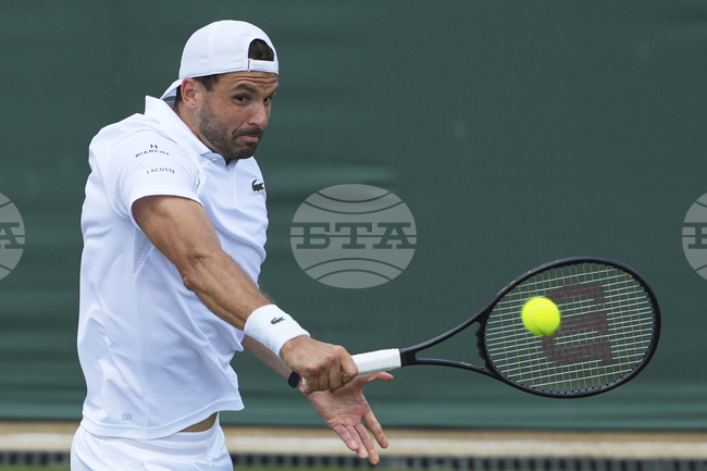 Григор Димитров стартира с победа новия сезон и се класира за втория кръг на турнира по тенис в Бризбейн