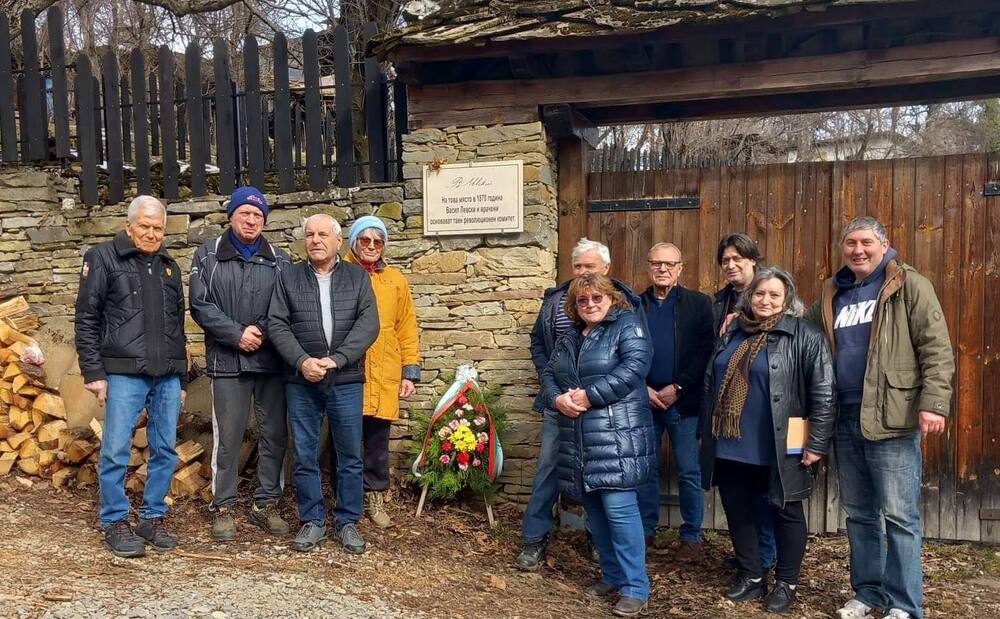 Община Ловеч: В ловешкото  село Стефаново  също почетоха паметта на Апостола на свободата