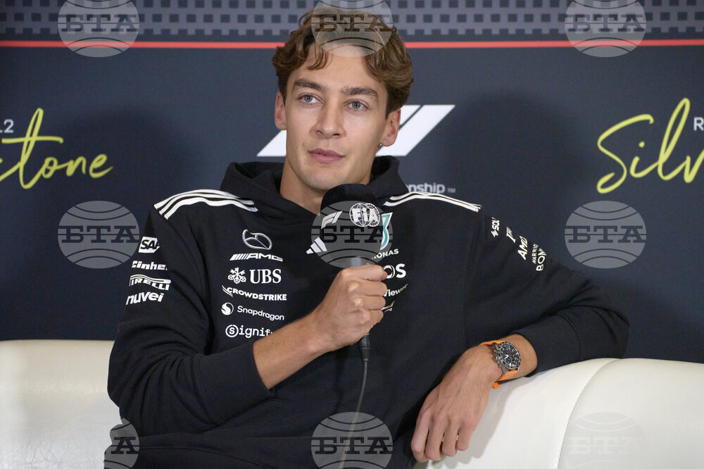 Джордж Ръсел не е съгласен с предположенията, че може да загуби мястото си в отбора на Мерцедес