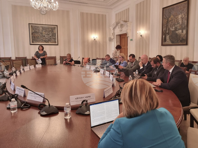  Народно събрание - Временна комисия за установяване на всички факти и обстоятелства относно проблемите с безводието