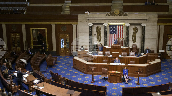 Камарата на представителите на САЩ отхвърли резолюцията за военните правомощия, подкрепяйки Тръмп за войната в Иран