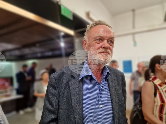 В Смолян откриха ретроспективна изложба на художника Иван Пеев