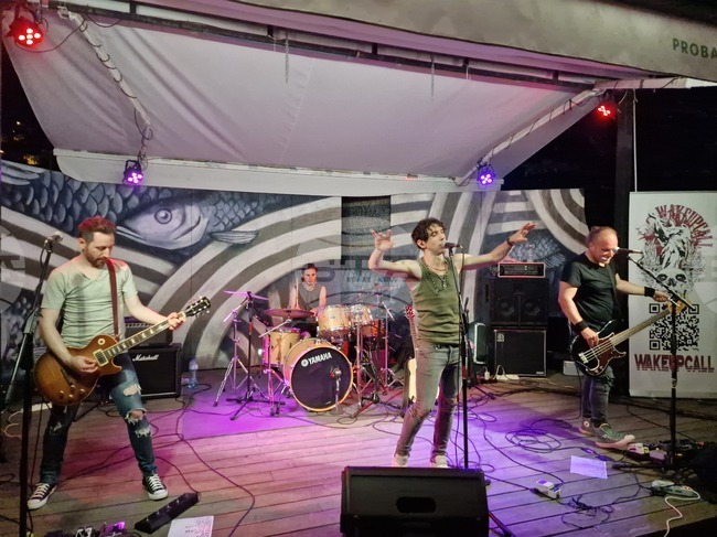 Италианската група WakeUpCall изнесе първия си концерт в България на великотърновска сцена