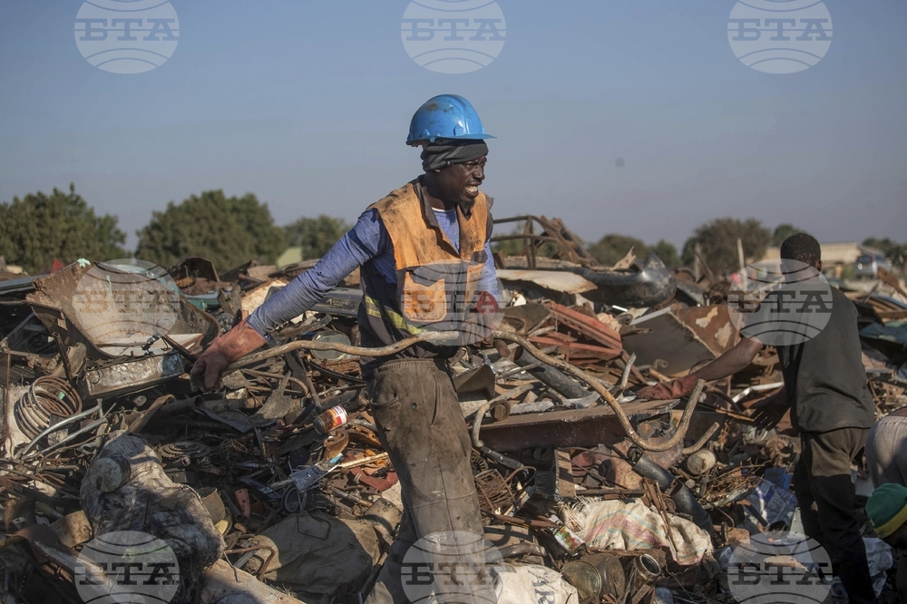 Zimbabwe Scrap Metal Hunters
