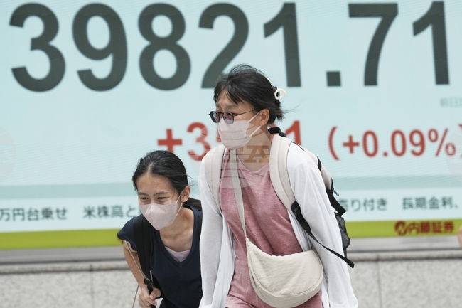 Индексите в Токио закриха сесията с растеж въпреки спада на Уолстрийт