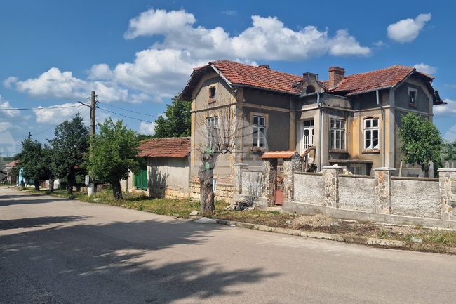 При прекъсване на тока за повече от 48 часа, в рамките на 72 часа, ЕРП-тата ще плащат неустойки на клиентите, реши Народното събрание