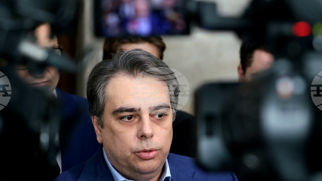 Пагубно е, ако бюджетът бъде приет в този вид, каза лидерът на ПП Асен Василев