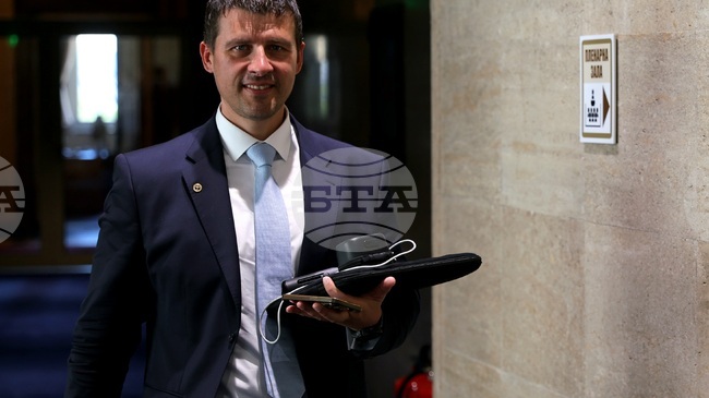 Velichie’s No-Confidence Motion Still Stands, Despite Failure of Vazrazhdane’s