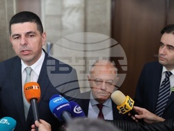 Парламент - Демократична България - изявление