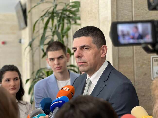 ДБ: За кого е неудобно полицаите да носят бодикамери, а колите на НСО да са с видеорегистратори