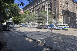 Засилено полицейско присъствие около сградите на Народното събрание, Министерския съвет и президентството