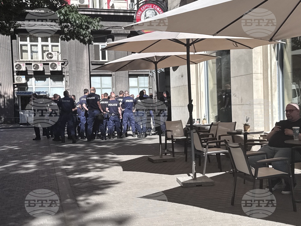 Засилено полицейско присъствие около сградите на Народното събрание, Министерския съвет и президентството