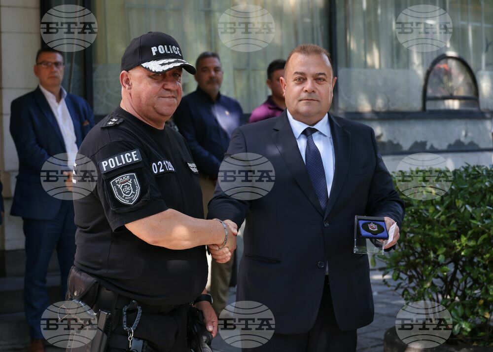 Бургас - професионален празник на служителите от МВР - честване
