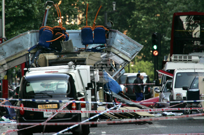 Навършват се 20 години от атентатите, разтърсили Лондон и убили 56 души 