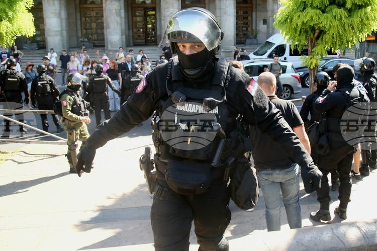 Ten People Arrested in University of Novi Pazar for Clashing with Police after Trying to Lift Student Blockade