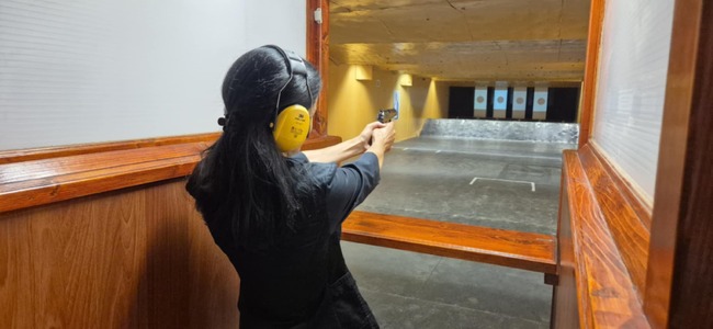 В Търговище в турнир по стрелба на рубежа застанаха представители на съдебната система, областната администрация и местната власт 