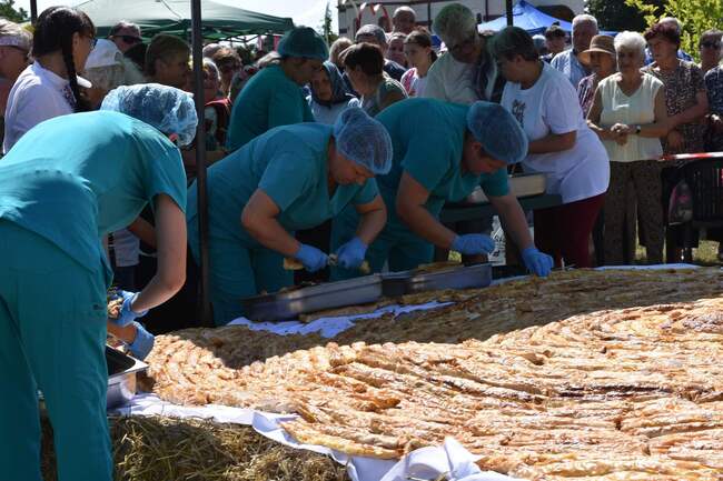 В Бяла ще гощават с вита баница с диаметър четири метра на "Празник на житото и хляба"