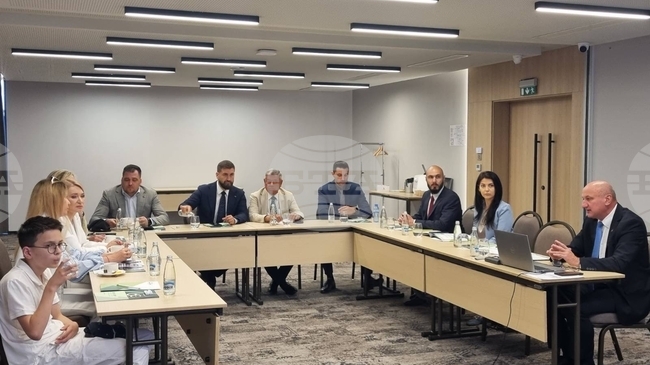 Delegation from Security and Defence Committee of European Parliament Visits Technology Company in Samokov