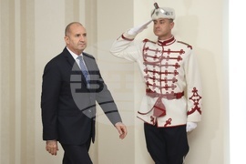 Румен Радев - Сайид Бадр бин Хамад Албусайди - почетен знак на държавния глава