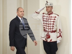 Румен Радев - Сайид Бадр бин Хамад Албусайди - почетен знак на държавния глава