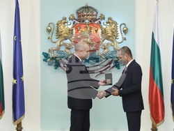 Румен Радев - Сайид Бадр бин Хамад Албусайди - почетен знак на държавния глава