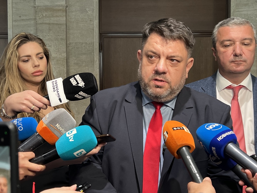 Deputy PM Zafirov: No-Confidence Votes Aim to Delay Bulgaria’s European Path