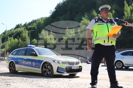 Автомагистрала „Хемус“ - тунел „Топли дол“ - проверка на моторни превозни средства.