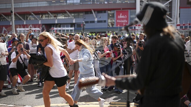Група „Оейзис“ е изнесла „най-земетръсното“ шоу в света за последните 20 години, сочат сеизмични данни