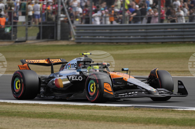 Ландо Норис от Макларън беше най-бърз във втората свободна тренировка преди Гран При на Великобритания във Формула 1