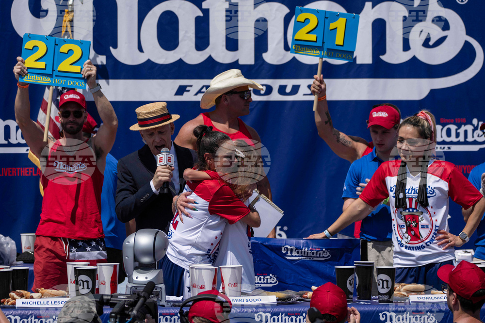 Fourth of July Hot Dog Contest
