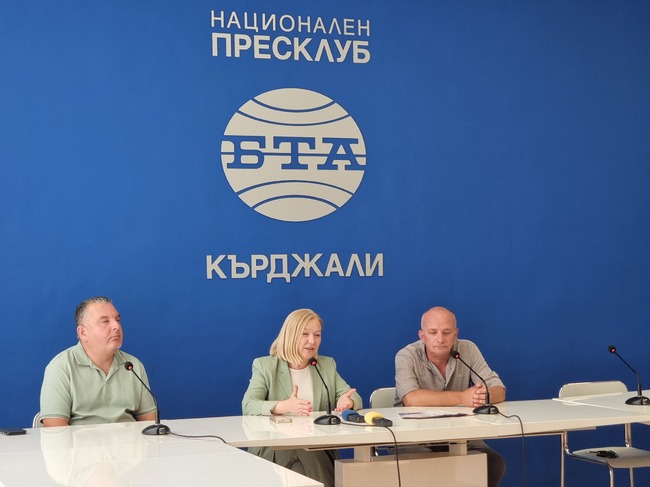 Пресконференция на Надежда Йорданова от "Да, България" в пресклуба на БТА в Кърджали