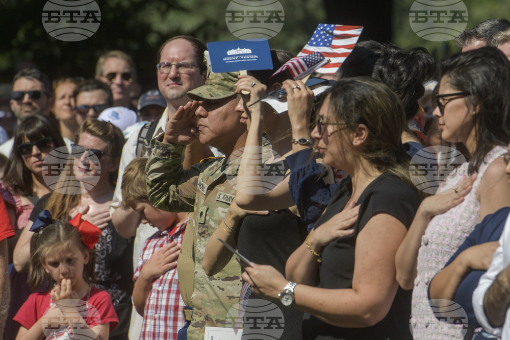 APTOPIX Independence Day Naturalization