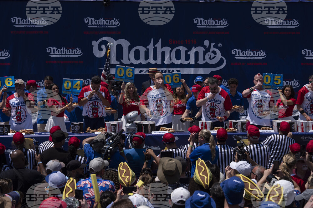 Fourth of July Hot Dog Contest