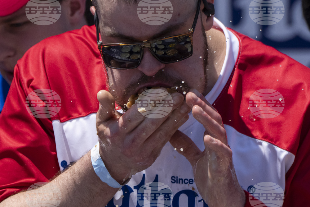Fourth of July Hot Dog Contest