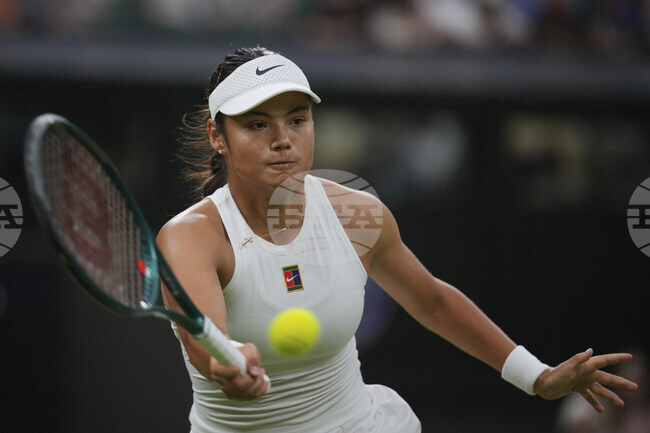 Британската тенисистка Ема Ръдукану скоро може да бъде принудена отново да смени треньора си