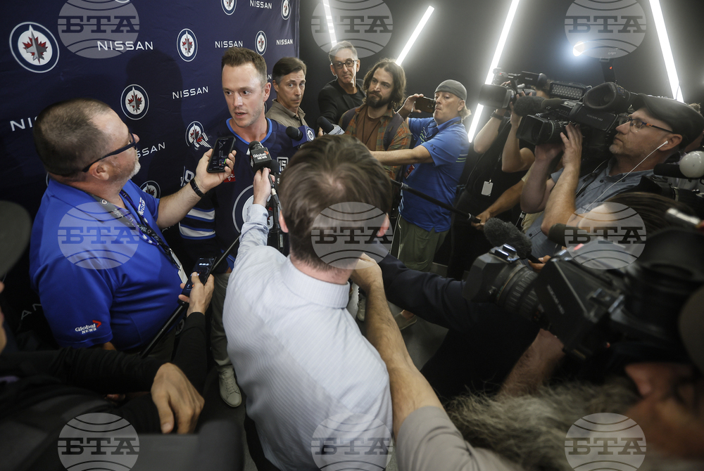 Jets Toews Hockey