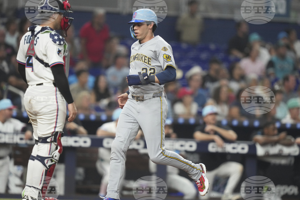 Brewers Marlins Baseball