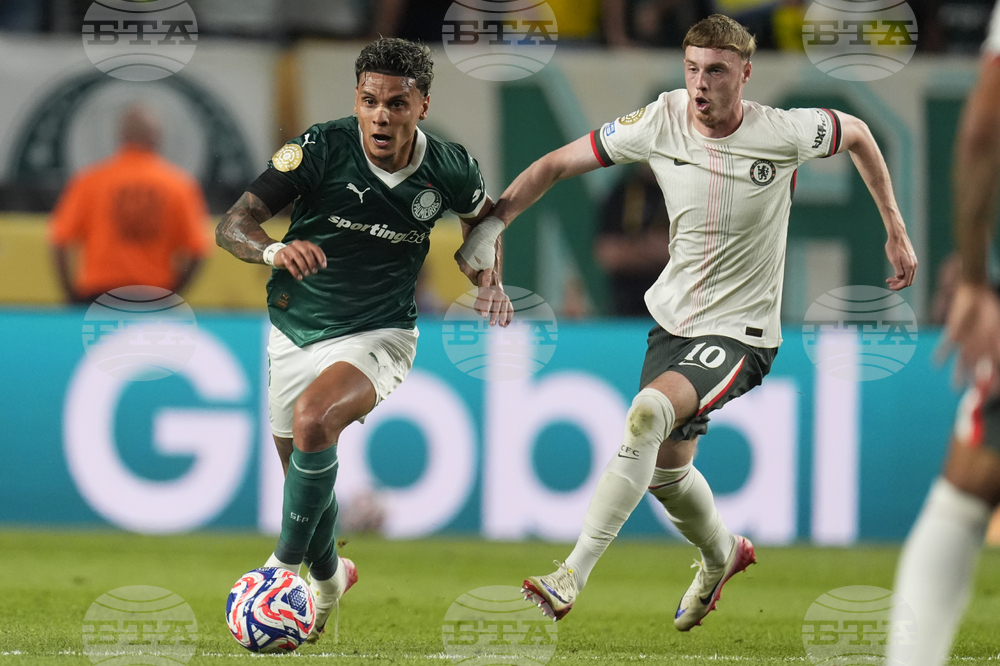 Бенфика (Лисабон) си осигури колумбийски национал за 30 милиона евро в конкуренцията на Рома, Интер (Милано) и Нотингам