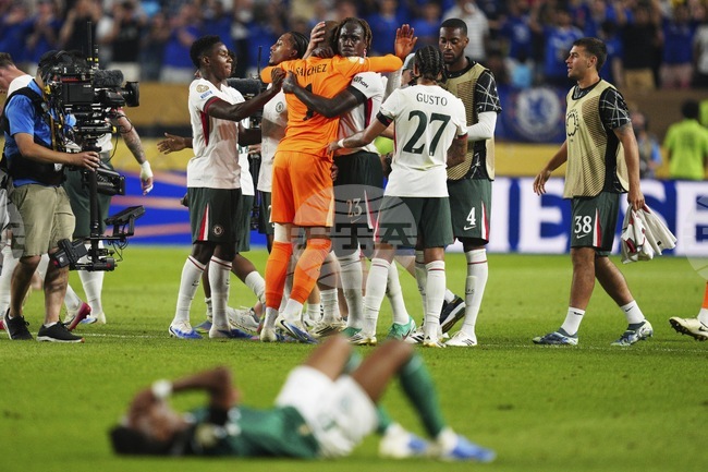 Късен автогол донесе победата на Челси над Палмейрас и класиране за полуфиналите на Световното клубно първенство