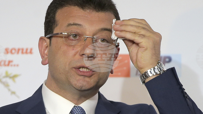 Съд в Турция удължи ареста на отстранения кмет на Истанбул Екрем Имамоглу