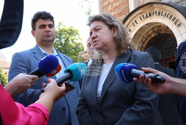 Тъй като сме съдружници по неволя, докато повечето от парламентарните групи го поддържат, правителството ще работи, каза Наталия Киселова