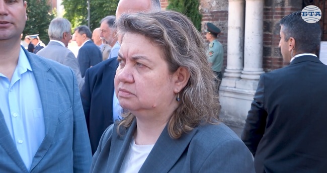 Тъй като сме съдружници по неволя, докато повечето от парламентарните групи го поддържат, правителството ще работи, каза Наталия Киселова