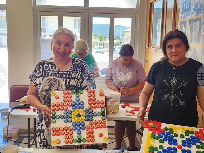 Творческо ателие за деца и възрастни „Заедно правим шевици“ се състоя в троянското село Врабево