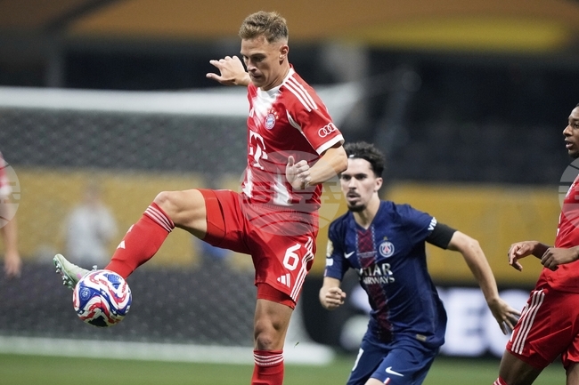 Йозуа Кимих заяви, че ще играе в националния тим на Германия там, където иска селекционерът Юлиан Нагелсман