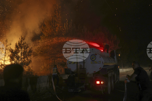 Големите пожари в Турция вървят към овладяване