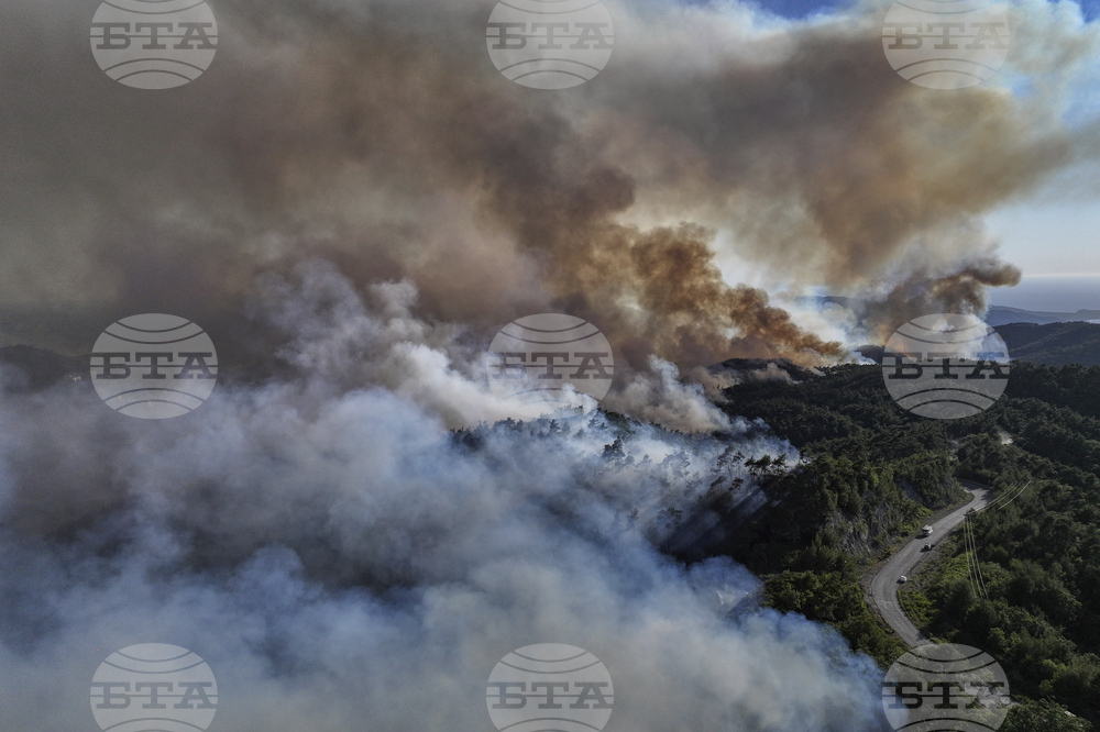 APTOPIX Turkey Syria Wildfires